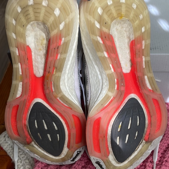 Adidas 21 Ultraboost Tokyo - Picture 2 of 4